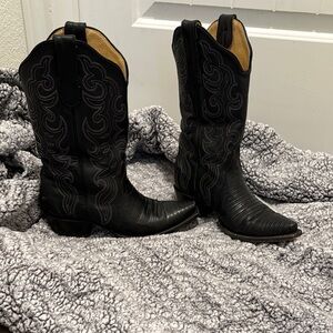 Black Heeled Cowboy Boots